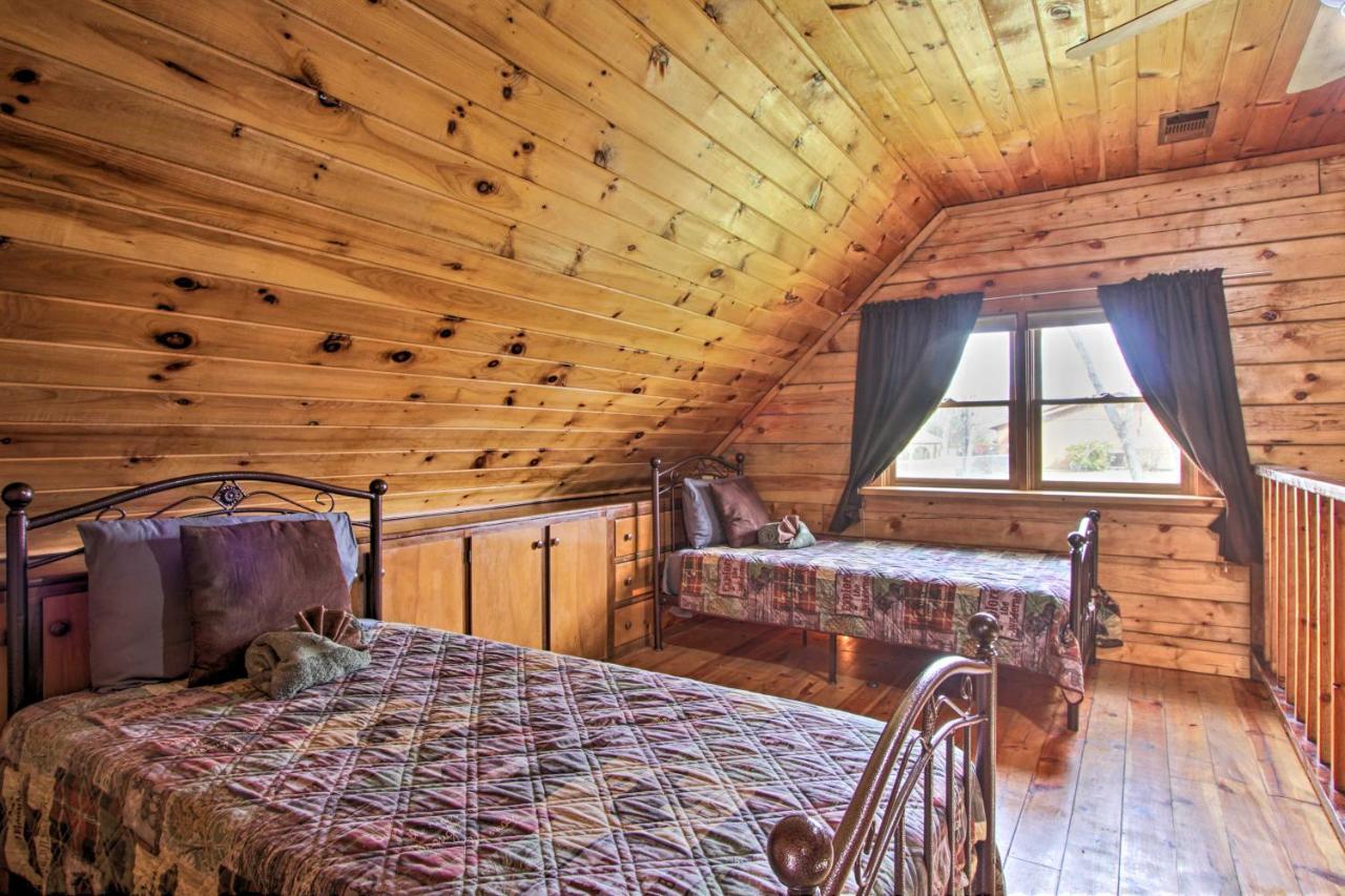 Rustic Cabin With Screened Deck 8 Mi To Dollywood Sevierville Eksteriør billede